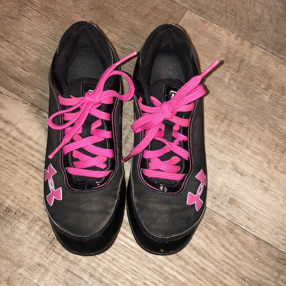 Sport cleats
